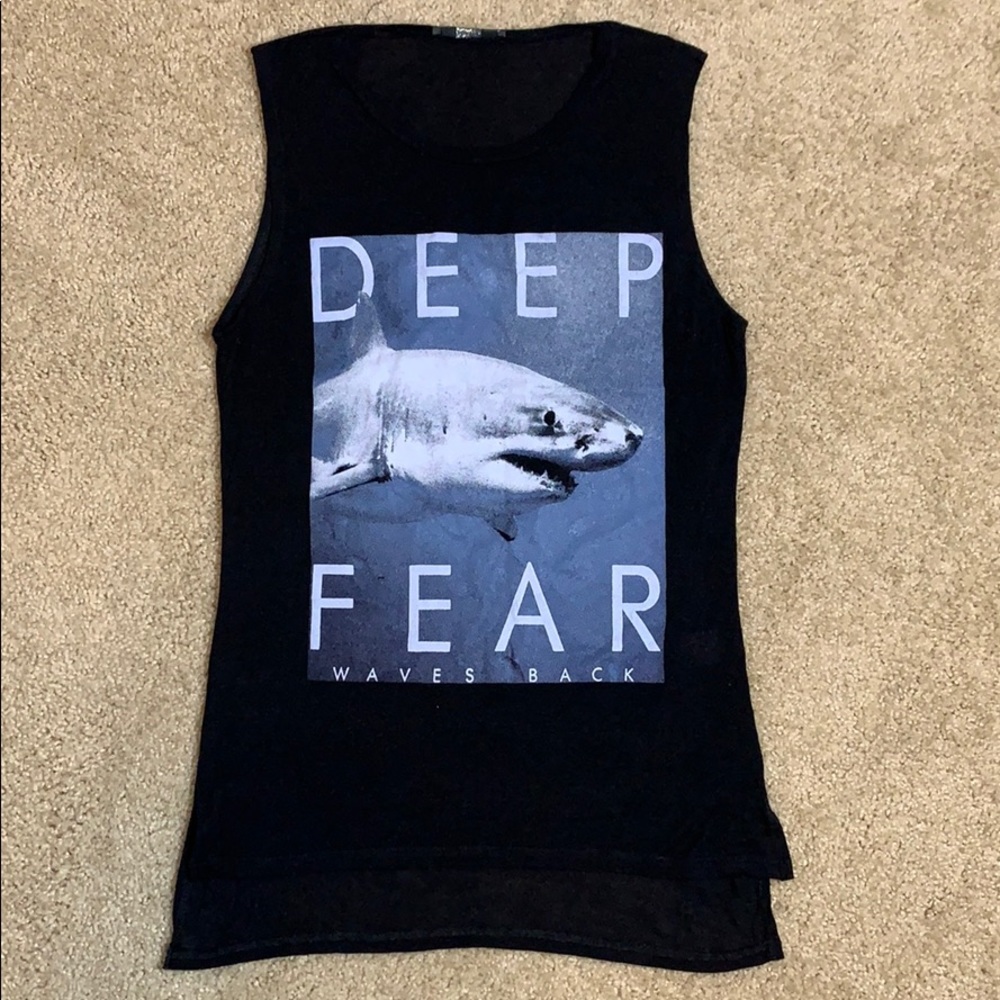 NWOT‼️ “Deep Fear Waves Back” Graphic Tee